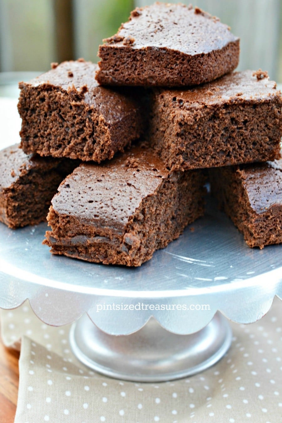 chocolate cake squares with caramel recipe