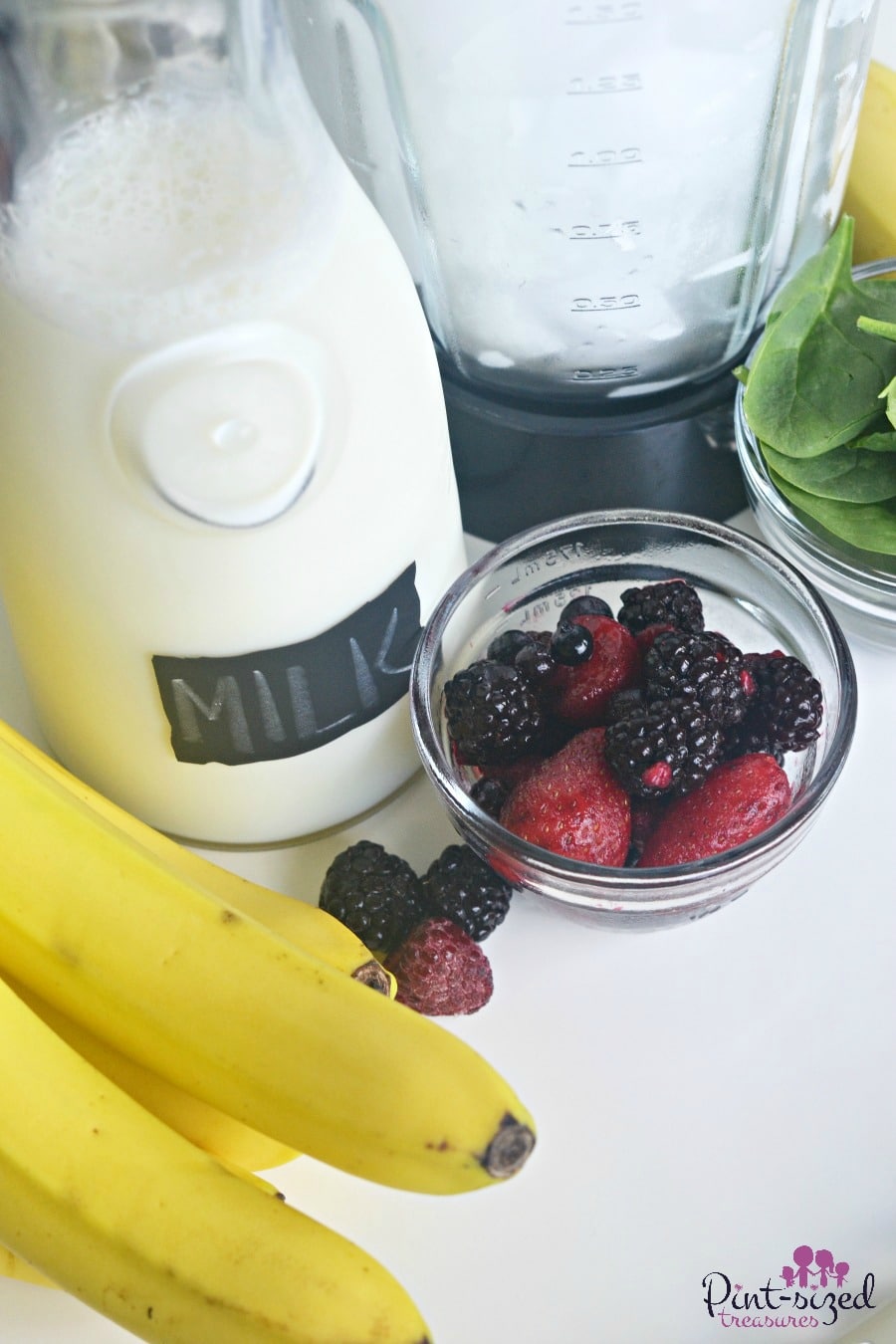 banana berry spinach smoothie