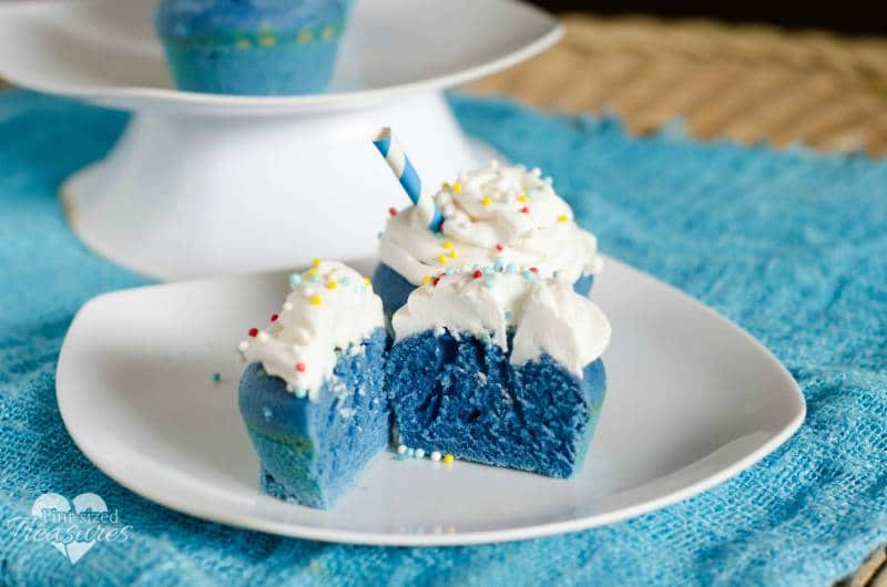 blue velvet cupcakes