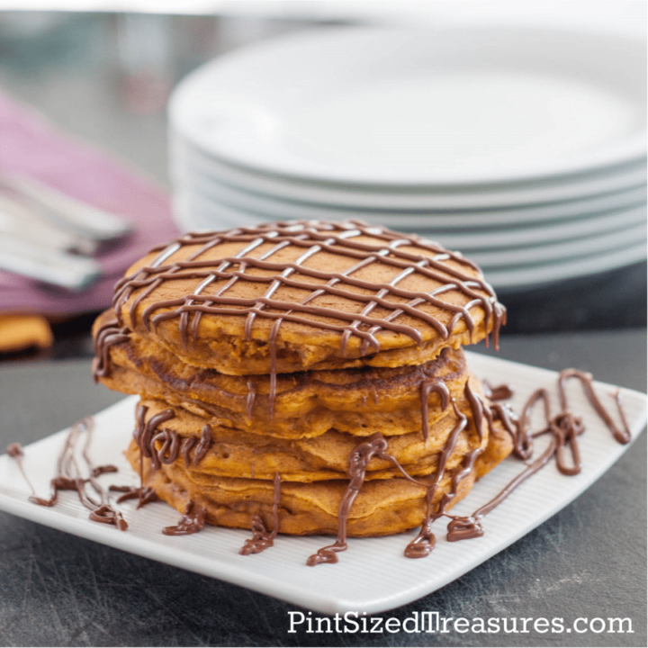 dee-lish homemade pumpkin pancakesThese fluffy pancakes are made with your fave fall ingredient -- pumpkin! Enjoy! @alicanwrite
