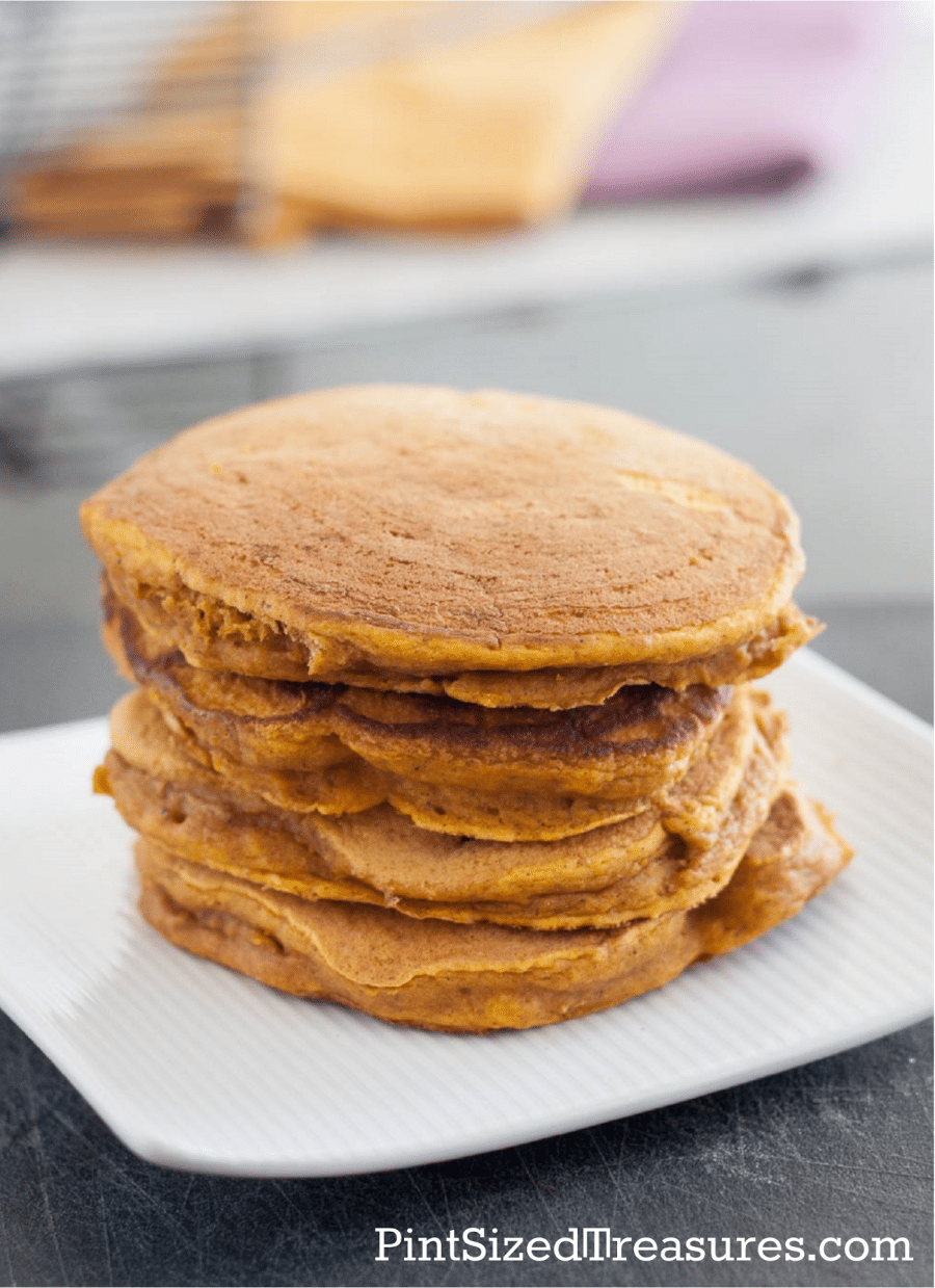 easy homemade pumpkin pancakes with Nutella