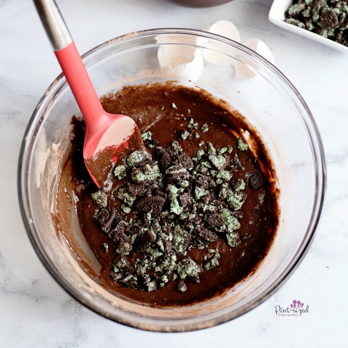 Gorgeous, fudgymint brownies start with this batter!