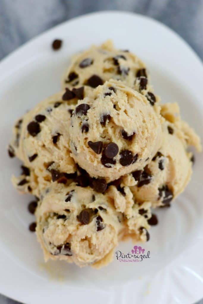 Easy edible, chocolate chip cookie dough that uses heat-treated flour