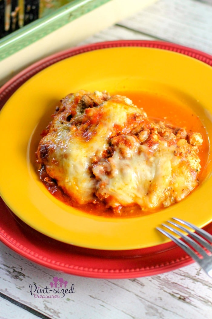 Easy Keto Zucchini Lasagna that comfort foodies love! #easyketolasagna #easylasagna #Ketodiet #zucchinirecipes #zucchinilasagna