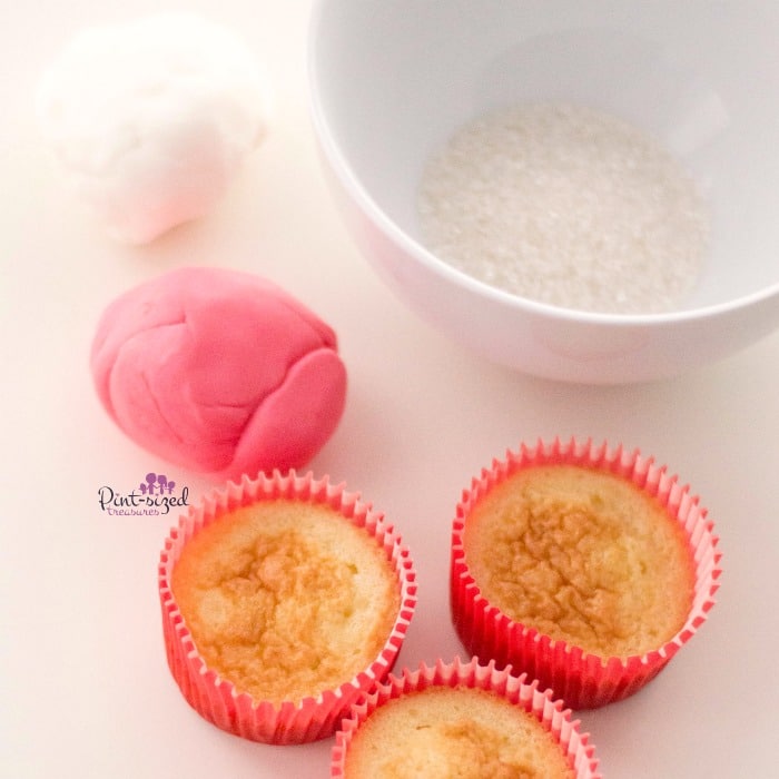 These are the main ingredients you'll need to make fondant candy cane cupcakes!