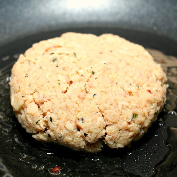 cooking the salmon patty