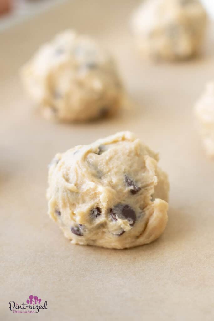 rolling chocolate chip cookie dough