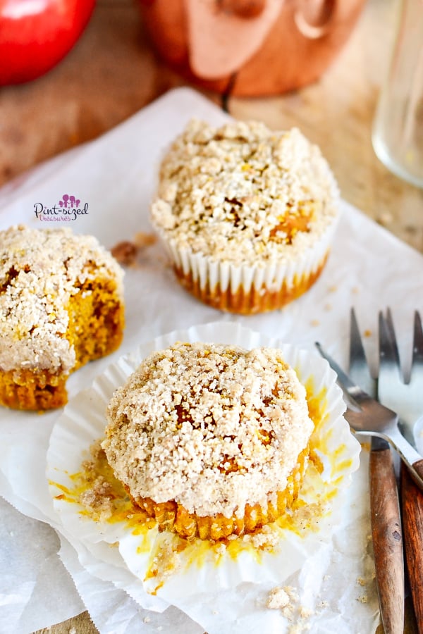 pumpkin muffins with cupcake liner