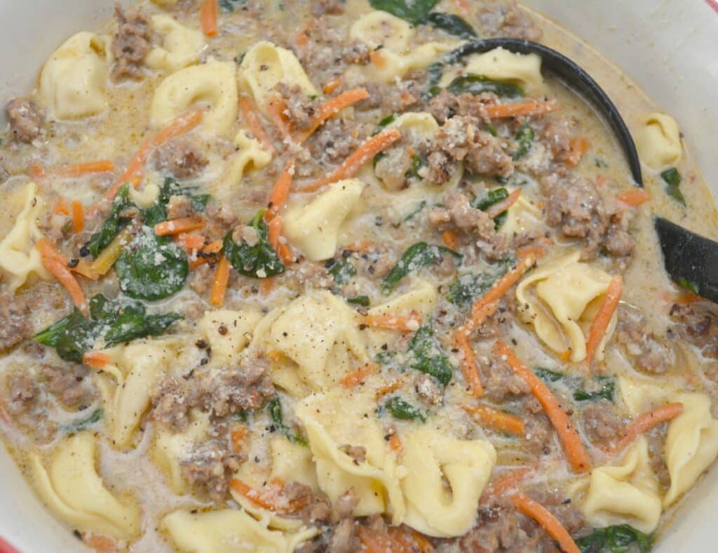 serving sausage spinach tortellini soup