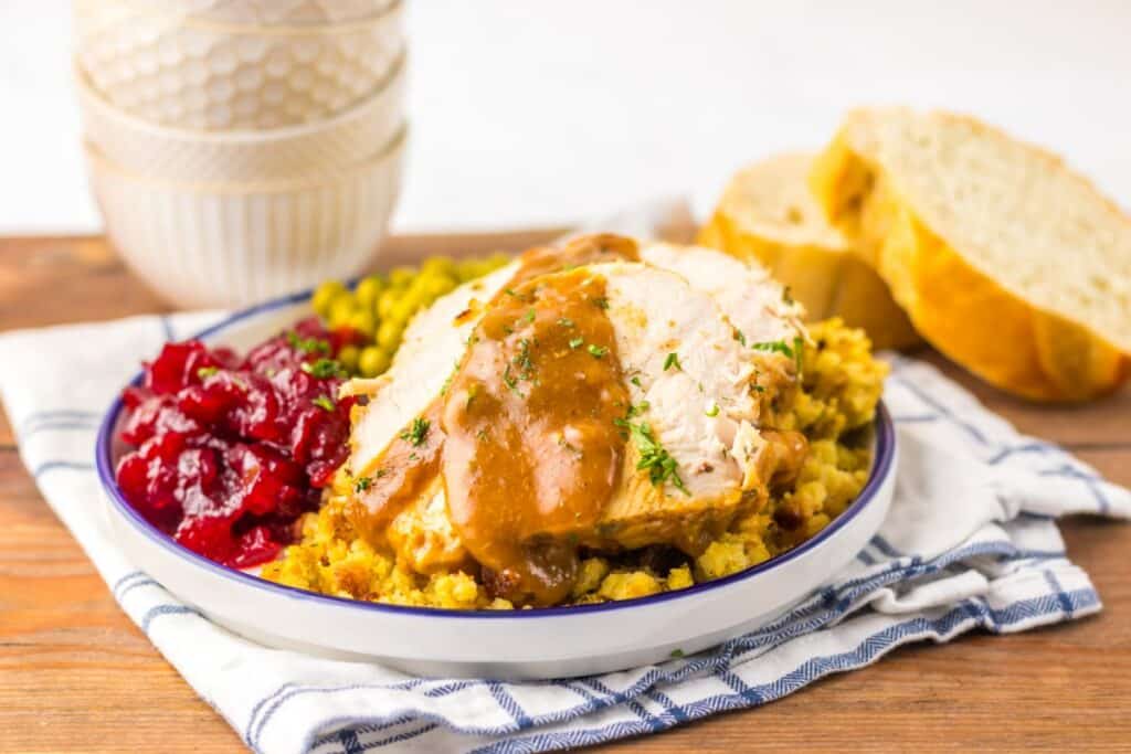 slow cooker Thanksgiving turkey and gravy recipe